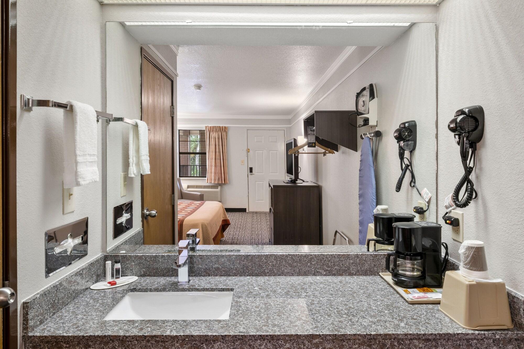 Hotel Super 8 By Wyndham