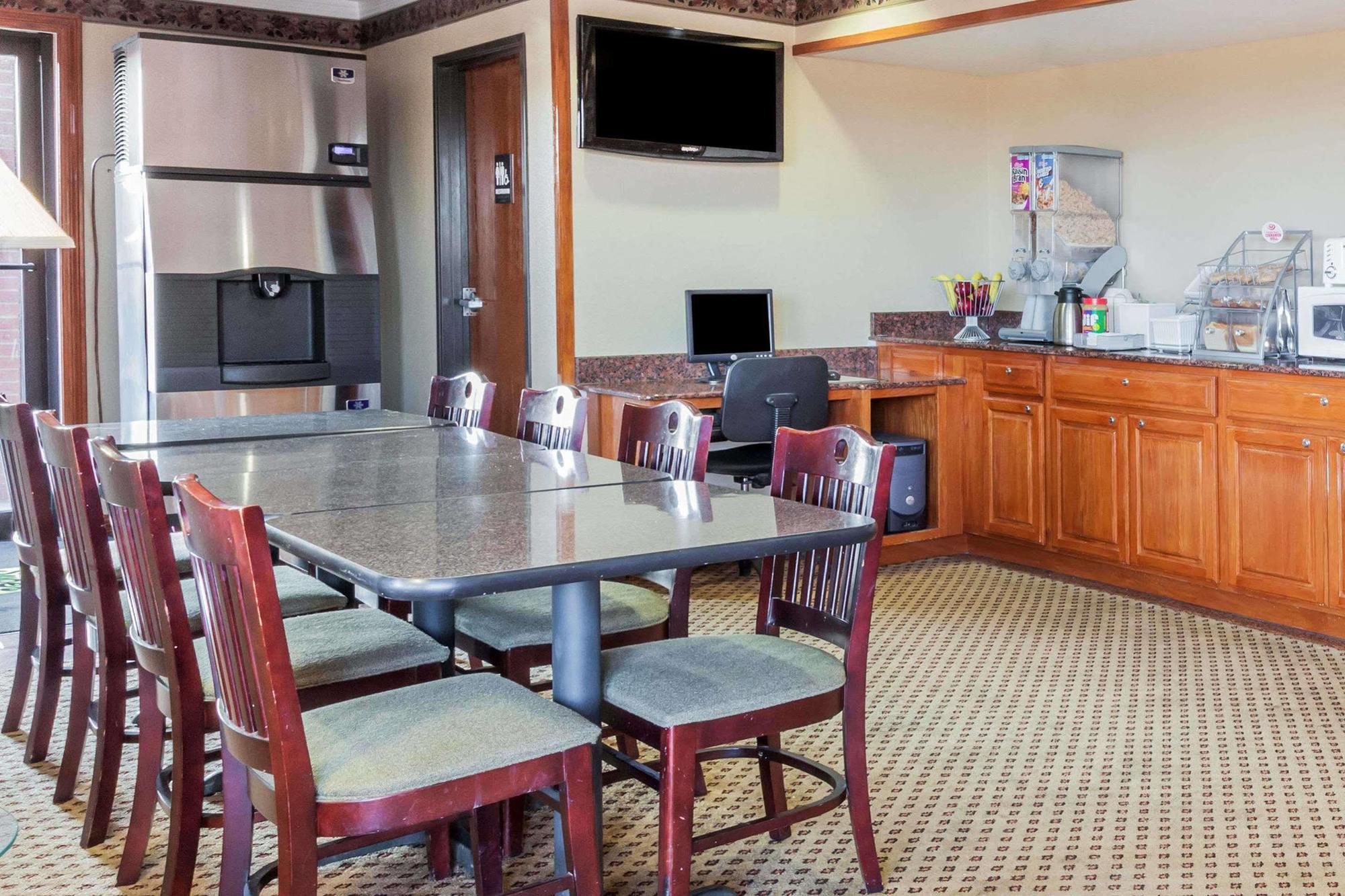 Super 8 By Wyndham